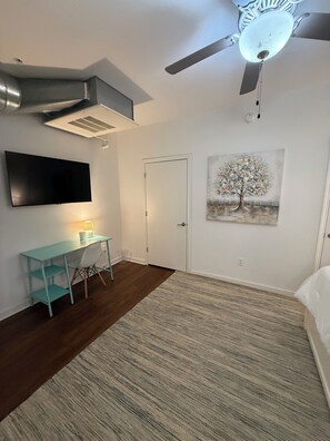 Room - Cozy 1-bedroom condo 5 min walk to Beale Street (Memphis)