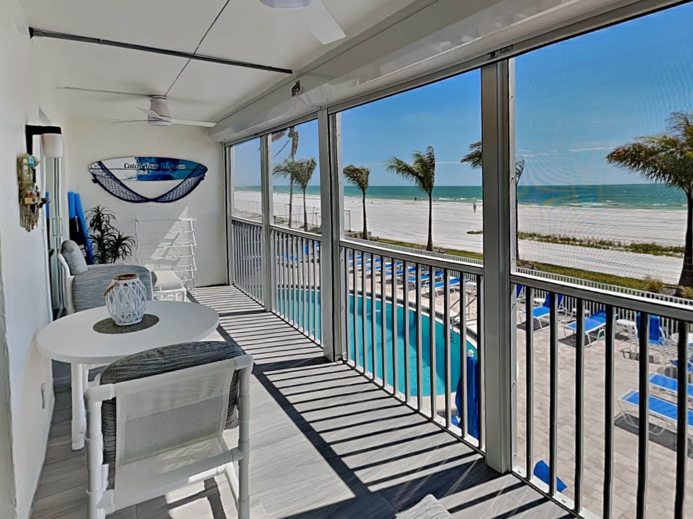 Condo (2 Bedrooms) | Front of property