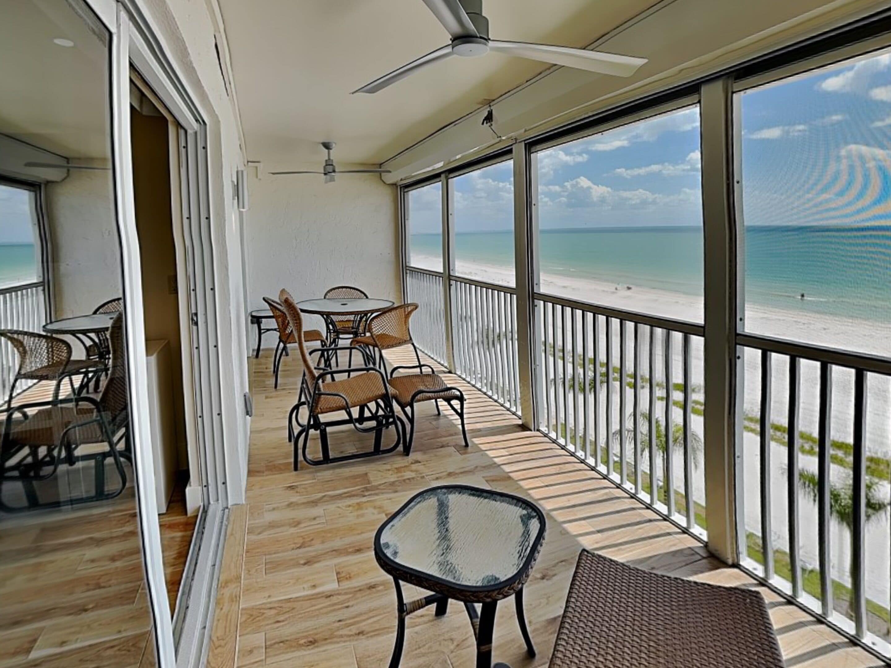 Condo (2 Bedrooms) | Front of property