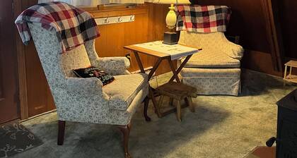 Affordable and Adorable Aframe in the White Mountains!