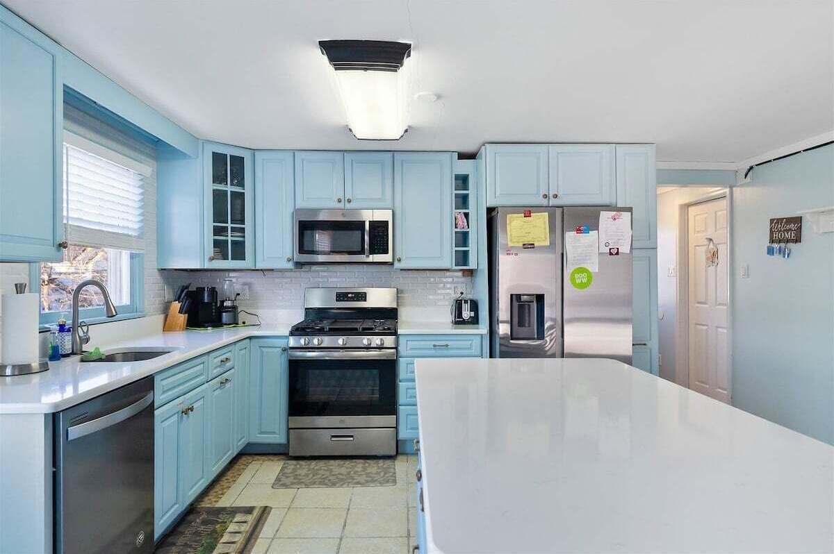 Refrigerador, microondas, horno, placa de cocina