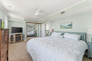 6 habitaciones, tabla de planchar con plancha y wifi gratis 