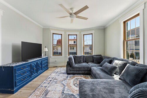 Spacious 6BR North Wildwood Home with a Private Pool and Jacuzzi