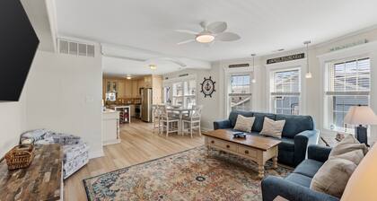 Spacious 4 BR Beach Condo with a Private Balcony, Parking, & Out