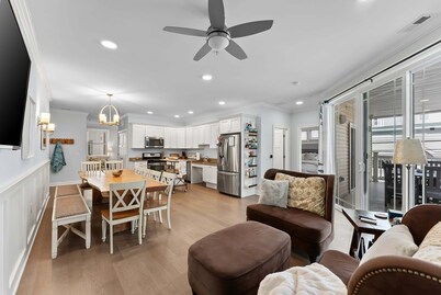 8609 Landis Ave, Condo 201