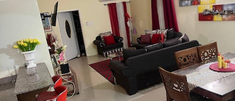 House, 3 Bedrooms, Accessible, Patio | Interior