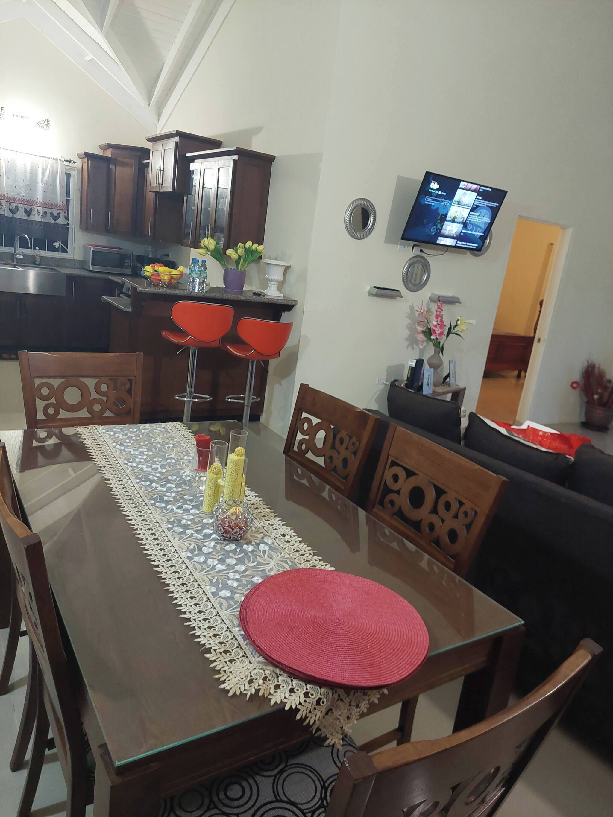 House, 3 Bedrooms, Accessible, Patio | Dining room