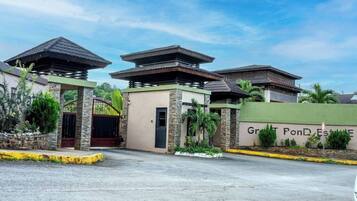House, 3 Bedrooms, Accessible, Patio | Exterior