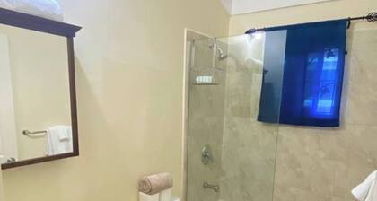 Luxurious 3-bedroom House in Ocho Rios With Private Entrance