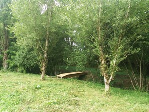 Property grounds - Large, quiet country house with terrace, swimming pool and wooded garden (Pompaire)