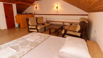 House (Three Bedroom Holiday Home with Sea V) | 5 bedrooms