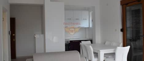 Appartement (One bedroom apartment near beach) | Salle de séjour