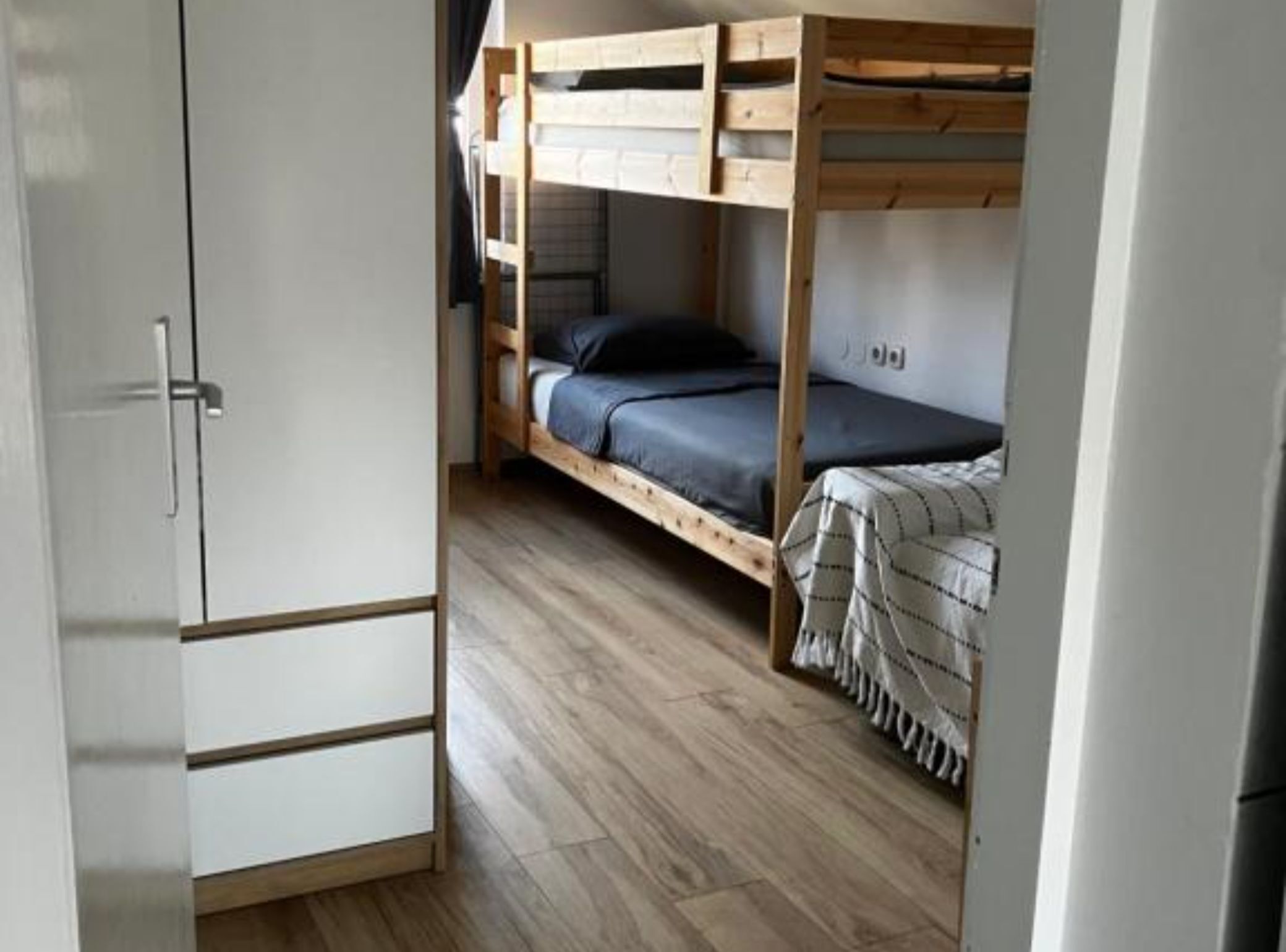 Apartment (One Bedroom Apartment with Terrace an)