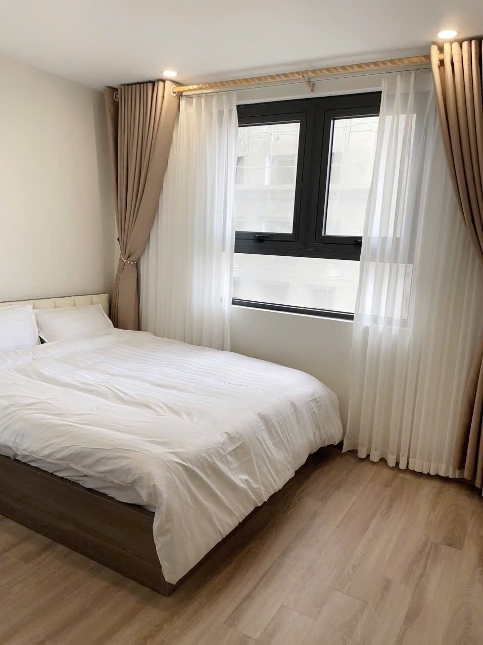 WiFi, bed sheets