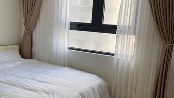 3 bedrooms, WiFi, bed sheets, wheelchair access