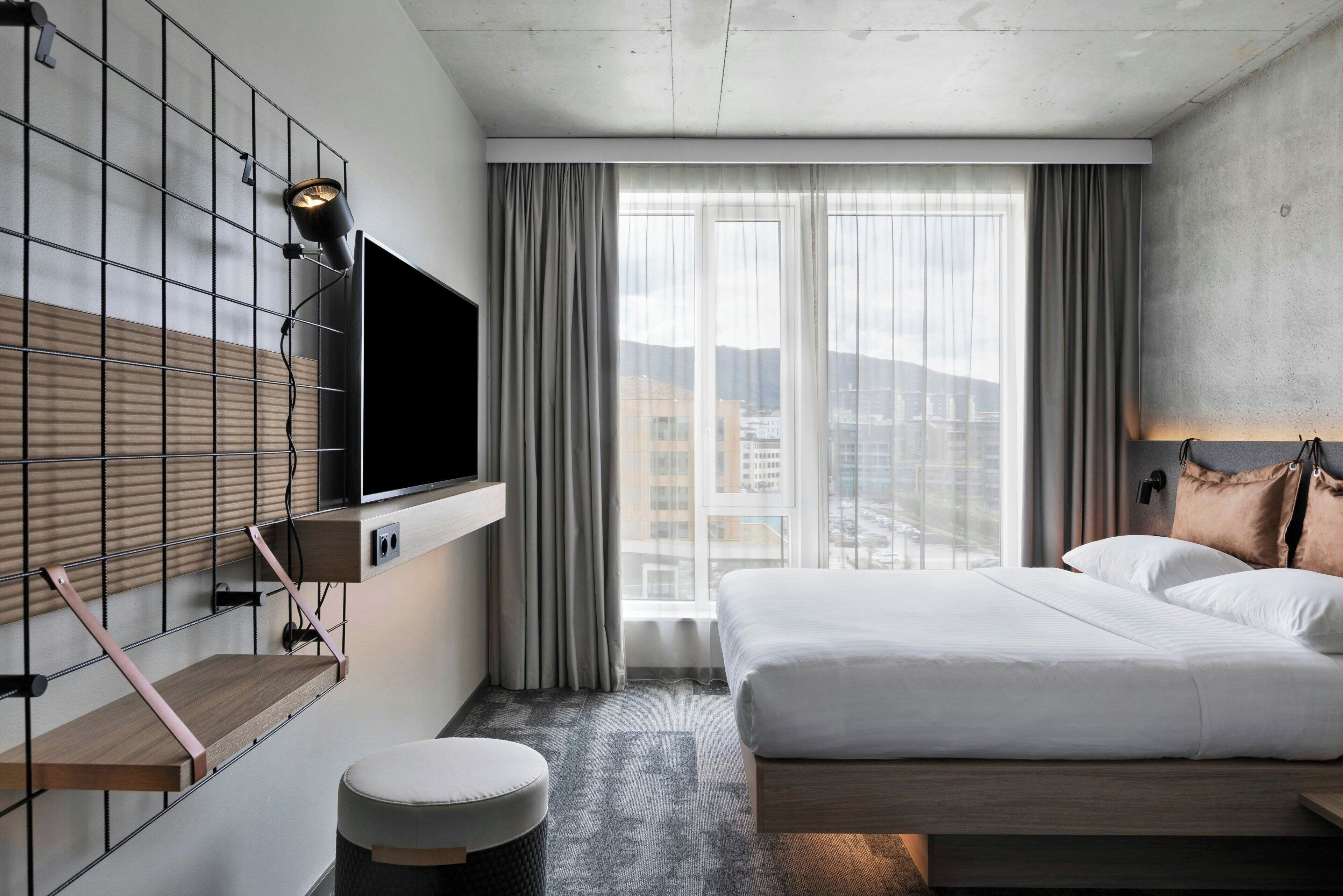 Room, 1 Queen Bed, City View