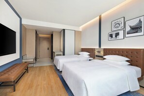 Habitación superior, 2 camas matrimoniales, vista a la ciudad
