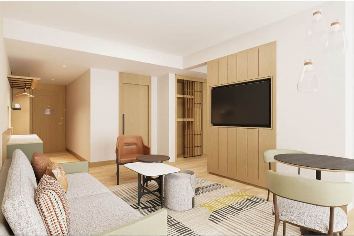 Suite, 1 Bedroom, City View