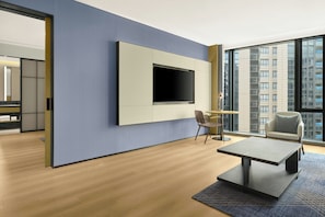 Premier Suite, 1 King Bed, City View | Living room