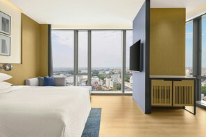 Estudio Premier, 1 cama King size, vista a la ciudad | Cortinas blackout, wifi gratis y ropa de cama 