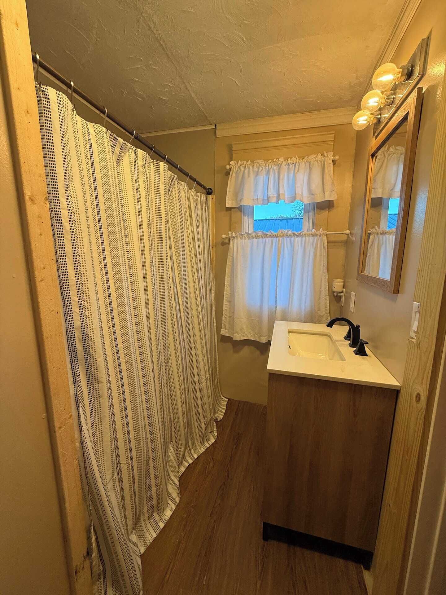 Handtücher, Seife, Toilettenpapier