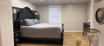 Peaceful 4-bedroom farmhouse with hot tub close to ATV trails and WinterPlace