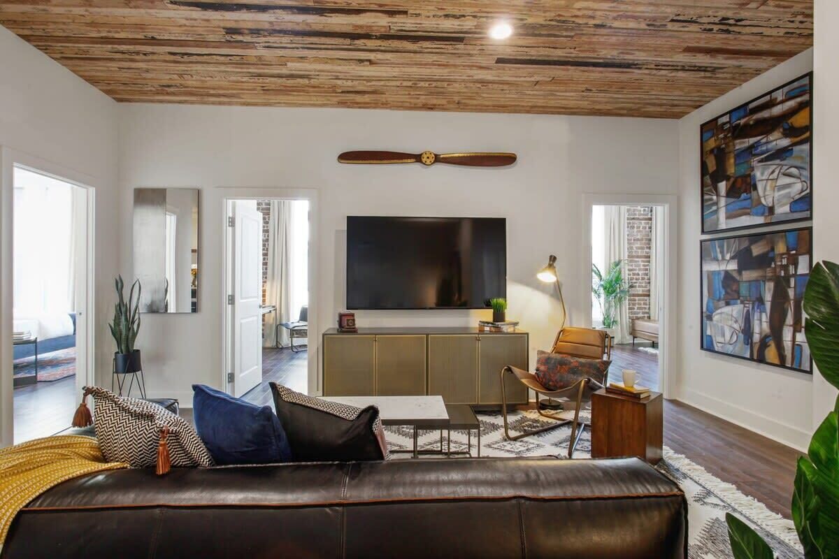 Smart TV, offices
