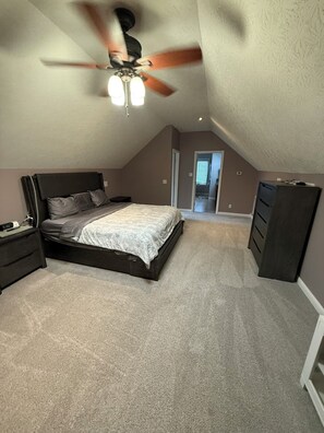 Iron/ironing board, WiFi, bed sheets - Derby Days & Cozy Nights - 3BR/2BR close to everything!! (Louisville)