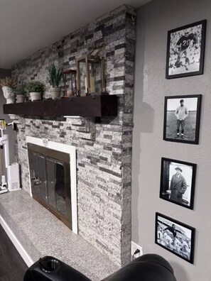 Interior - Enjoy a stay near Notre Dame! (South Bend)