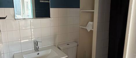 Towels, soap, toilet paper
