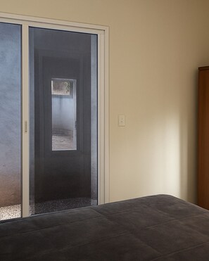 1 chambre, fer et planche à repasser, Wi-Fi gratuit, draps fournis