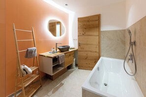Shower, hair dryer, towels, soap - Apartment Bergkristall at Wolfgangsee Alpenblick (Sankt Wolfgang)