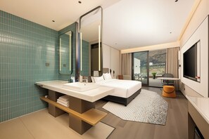 1 King Standard River View Balcony - Holiday Inn Express Luding by IHG (Garze)