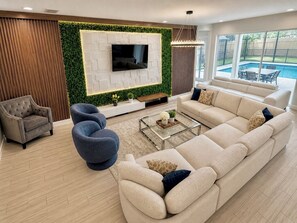 Smart TV - 10BR Resort Villa, 8 Bath, Sleeps 22, Pool, Near Disney (Kissimmee)