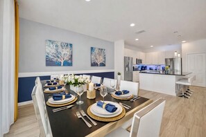 Dining - 10BR Resort Villa, 8 Bath, Sleeps 22, Pool, Near Disney (Kissimmee)
