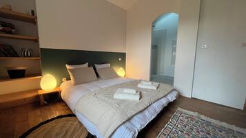 6 chambres, fer et planche Ă repasser, Wi-Fi, draps fournis