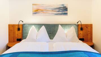 1 bedroom, in-room safe, WiFi, bed sheets
