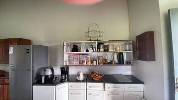 Standard Quadruple Room, Beach View | Private kitchen