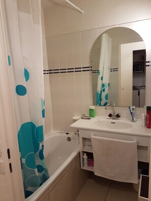 Toilet paper - Val Claret - Rond Point Des Pistes  (Tignes)