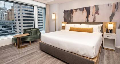 Luxury NYC Stay Near 5th Ave, Central Park & Rockefeller Center Studio Premier