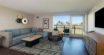 Big Island Ocean Tower Stay with Partial Ocean View, Pools & Waikoloa Resort Fun
