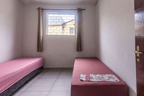 House, Smoking | 3 bedrooms - Apto Para 8 Pessoas com Garagem e Churrasqueira (Para de Minas)