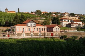 Exterior - Casa da Amelinha - Douro Valley (Peso da Régua)
