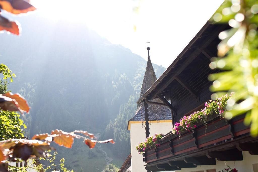 Double Room, Balcony, Mountain View | Property grounds