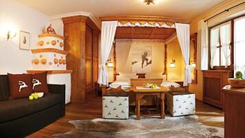 Superior Double Room, Balcony, Mountain View | Interior