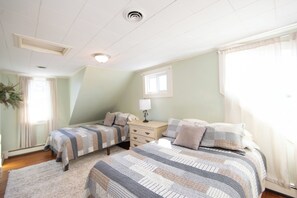 Room - Multi-Home Waterfront Eastern Shore Retreat with 80+ acres to yourself (Cambridge)