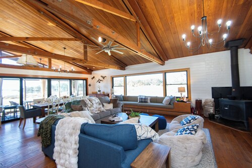 Multi-Home Waterfront Eastern Shore Retreat with 80+ acres to yourself