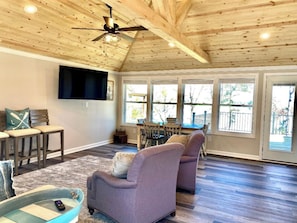 Smart TV - Plenty of Deep Water at our Private Dock! Waterfront home w/Beach, Pet-Friendly (Lavonia)