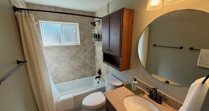 The 19th Green! A beautifully remodeled condo steps from the Airport Golf Course