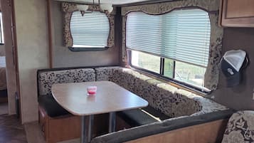 Family Mobile Home, Desert view | Living area | Computer monitors